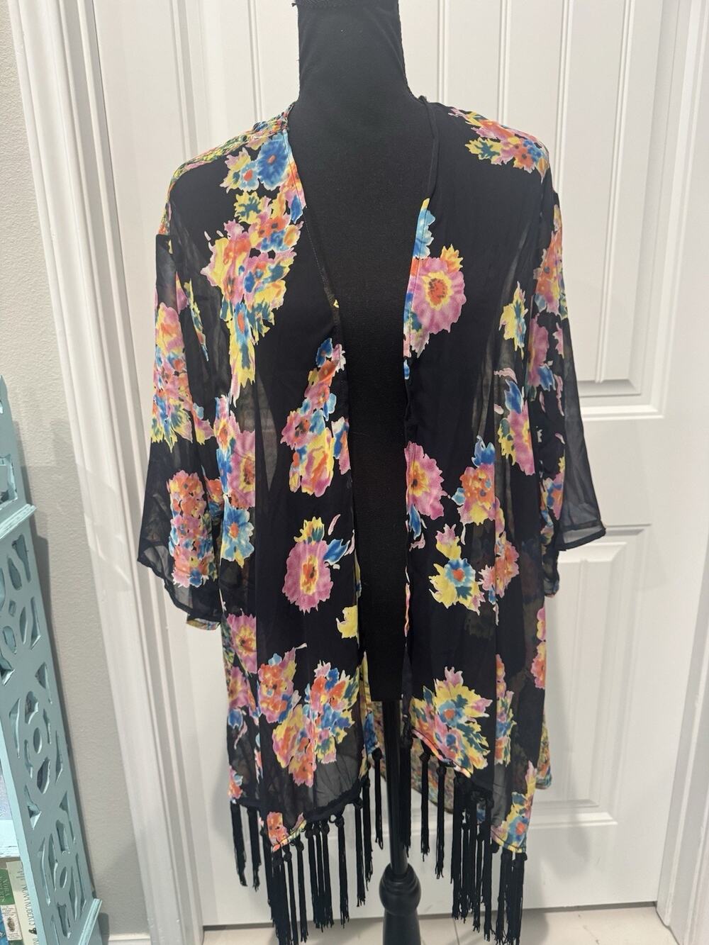 Beautiful Vibrant West Kei Kimono Wrap Women’s One Size